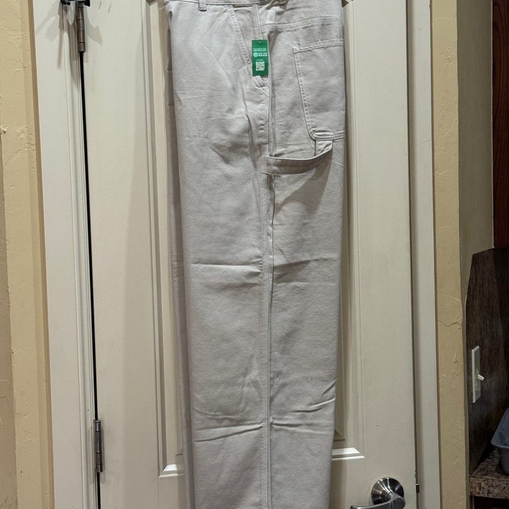 GAP Women's Cream Cargo Pants